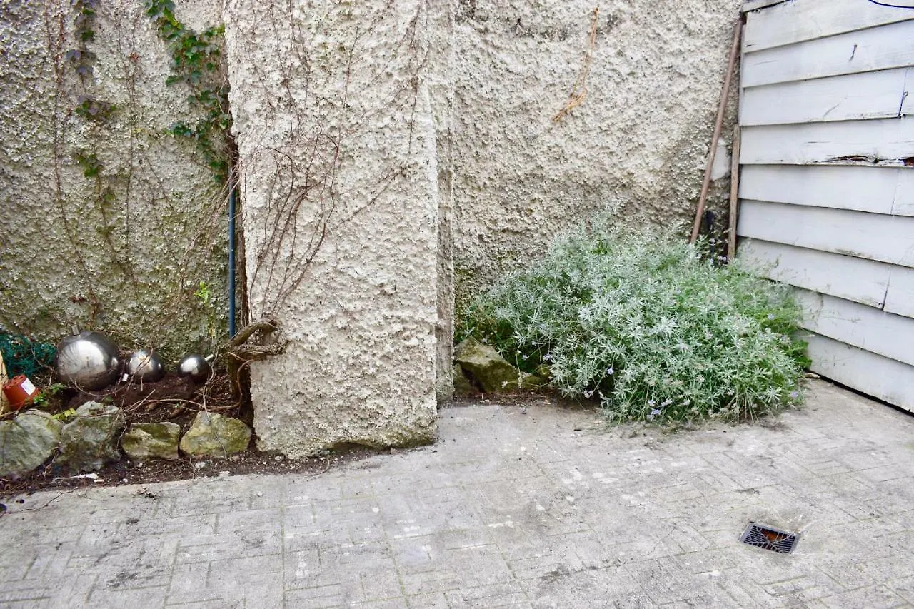 2 Bedroom Terraced House Near City Centre Dublin 0*,