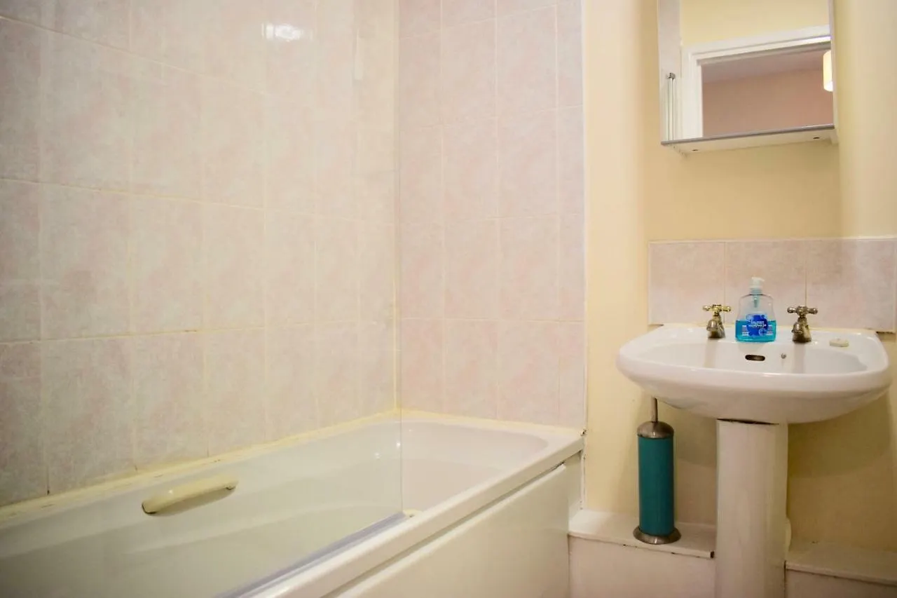 2 Bedroom Terraced House Near City Centre Dublin Ferienhaus